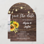 ヒマワリの写真と木とライト日付の弧を保存 招待状 (正面/裏面)