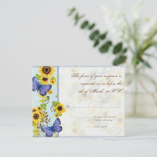 ヒマワリの渦巻の花フレームの青い蝶招待 出欠カード (スタンド正面)
