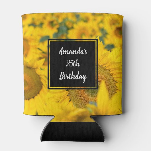 ヒマワリの黄色のフィールド写真誕生日 缶クーラー (裏面)