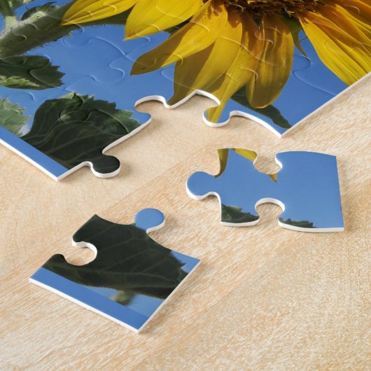 ヒマワリは黄色い青空の白い小さな輝きを放つ ジグソーパズル (側面)