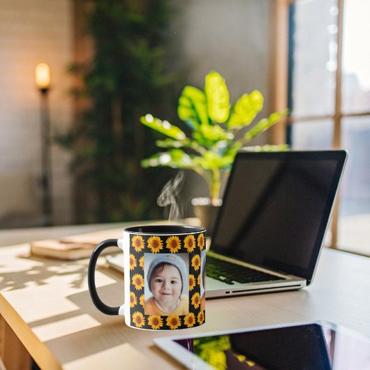 ヒマワリ黄色のフォトチャイルドブラック マグカップ