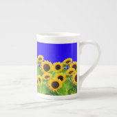 ヒマワリMugウクライナ国旗の色 ボーンチャイナマグカップ (右)