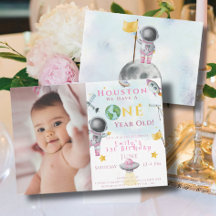 ヒューストン私たちは1歳の宇宙の女の子の宇宙飛行士がいる