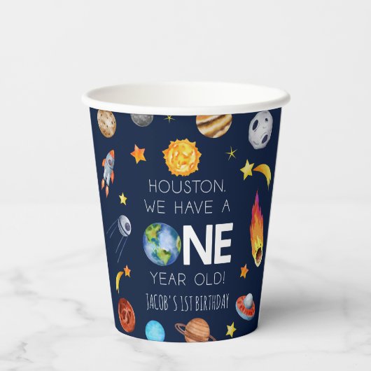 ヒューストン私たちは1歳の1歳の誕生日パーティーを持っている 紙コップ (裏面)