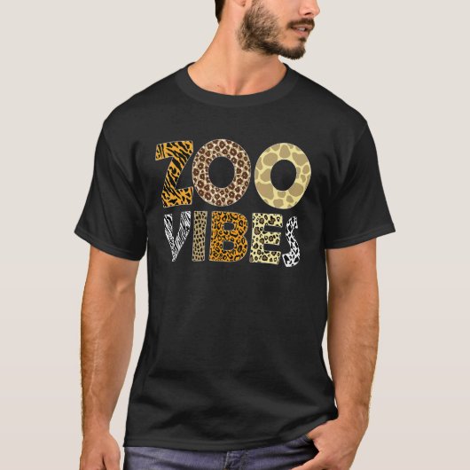 ヒョウのアニマル柄 サファリ 野生動物 Tシャツ (正面)