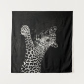 ヒョウのグレイスケール写真 タペストリー (正面(横))