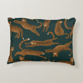 ヒョウのジャングル：アニマルプリントヴィンテージ。 アクセントクッション (裏面)