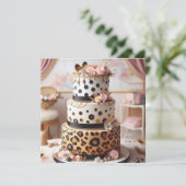 ヒョウの斑点の層状お誕生日ケーキ カード (スタンド正面)