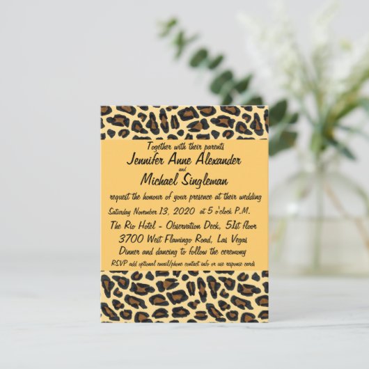 ヒョウの毛皮 現代のウェディング エンクロージャーカード (スタンド正面)