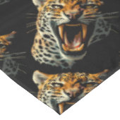 ヒョウの轟音による攻撃頭部 テーブルクロス (アングル)