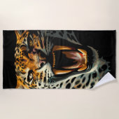 ヒョウの轟音による攻撃頭部 ビーチタオル (正面)