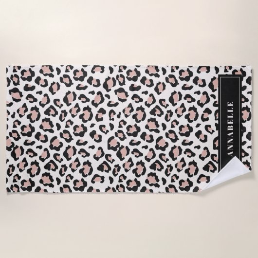 ヒョウ印刷イニシャルタイポグラフィ青モダン ビーチタオル (正面)