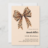 ヒョウ柄の弓の茶色のベージュ誕生日 招待状 (正面)