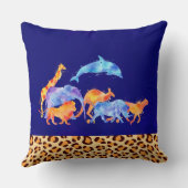 ヒョウ柄の野生動物縁ど類 クッション (裏面)