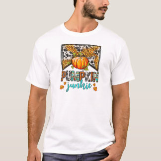 ヒョウ柄カボチャ中毒者の秋の葉 Tシャツ
