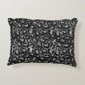 ヒョウ柄ブラックとシルバーグレー アクセントクッション (裏面)