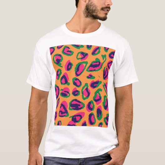 ヒョウ柄、カラフル動物柄。 Tシャツ (正面)