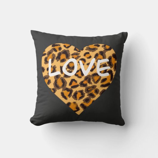 ヒョウ柄 |ハートデザイン | Love Tシャツ クッション (正面)