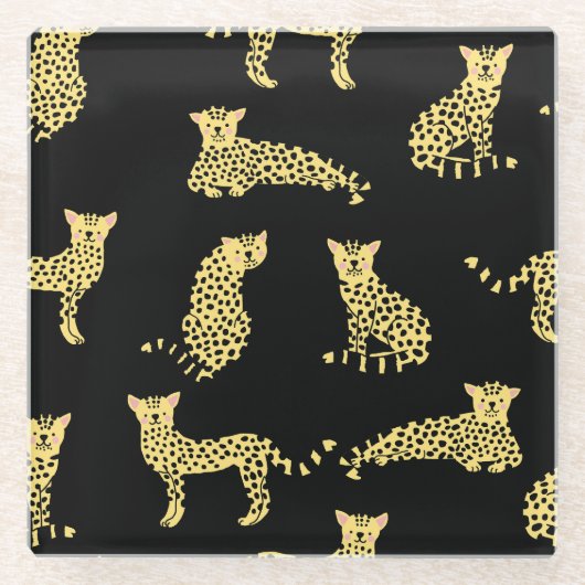 ヒョウ柄：黒い背景のチーズ ガラスコースター (正面)