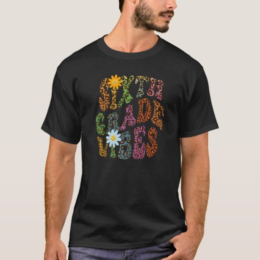 ヒョウ柄 SIXTH GRADE VIBES 先生 平和 愛 Tシャツ (正面)