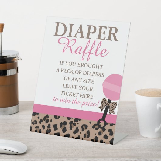 ヒョウ&ピンク赤ちゃんシャワーおむつラッフルディスプレイ 台座サイン (インサイチュ)