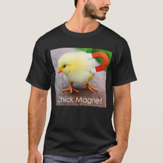 ヒヨコに群がる鳥 鳥さん、あなたにひよこが群がってくる Tシャツ
