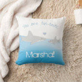 ヒレ味のサメの親と子供装飾用クッション クッション (ブランケット)