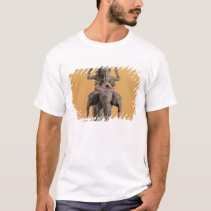 ヒンズー教の神Ganeshの彫像 Tシャツ