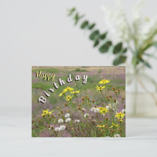 ヒースと白い黄色の花の誕生日はがき ポストカード (スタンド正面)