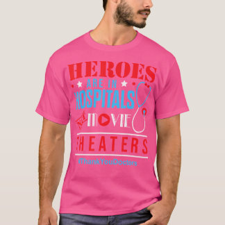 ヒーローズフロントライン医師敬礼グラフィック引用文 Tシャツ