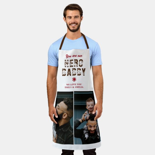 ヒーローダディ父の日2フォトコラージュ エプロン (着用した状態)