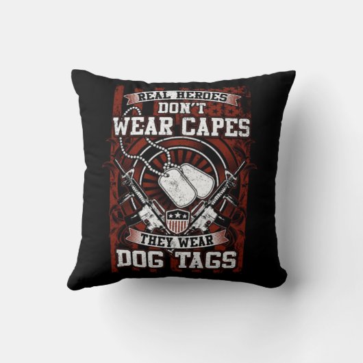 ヒーロ実在ーズ衣服ドッグタグ クッション (裏面)