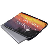 ビェルミラクルスパークルサンセット感動的引用文 ラップトップスリーブ (正面下部)