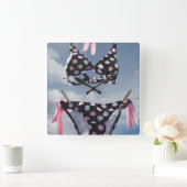 ビキぶら下がったニの物干し スクエア壁時計 (ホーム)