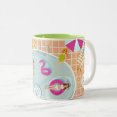 ビキニの女の子と男遊のスイミングプールゲーム ツートーンマグカップ (正面右)