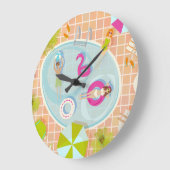 ビキニの女の子と男遊のスイミングプールゲーム ラージ壁時計 (傾斜)