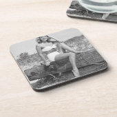 ビキニの女性 コースター (左側)