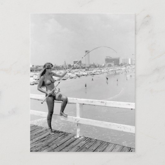 ビキニガール魚釣りデイトナビーチフロリダ ポストカード (正面)