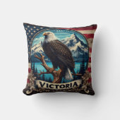 ビクトリアの山に囲まれたアメリカン・イーグル クッション (正面)