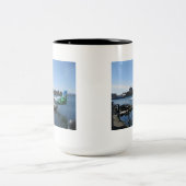 ビクトリアの景色の水上飛行機 ツートーンマグカップ (中央)