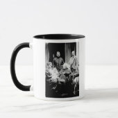 ビクトリアの皇帝ニコラス女王II マグカップ (左)