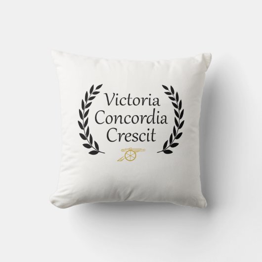 ビクトリアコンコルディアクレシットアーセナル クッション (正面)