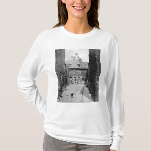 ビクトリアンなロンドンの通り場面 Tシャツ