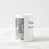 ビクトリアンコテージイン雪 – マーサのブドウ畑 ボーンチャイナマグカップ (正面)