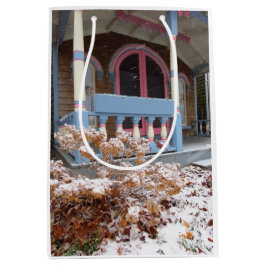 ビクトリアンコテージイン雪 – マーサのブドウ畑 ミディアムペーパーバッグ