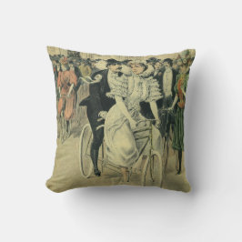 ビクトリアンスタイルのウェディング ブライドとグルーム 新婚夫婦の自転車 クッション