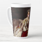 ビクトリア吹女王のピンク色のバブルガム カフェラテマグ (左アングル)