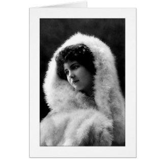 ビクトリア時代の女性のカメオスタイルのポーズ