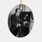 ビクトローラのブランドのレコードプレーヤーを持つエンリコ・カルーソー セラミックオーナメント (右)