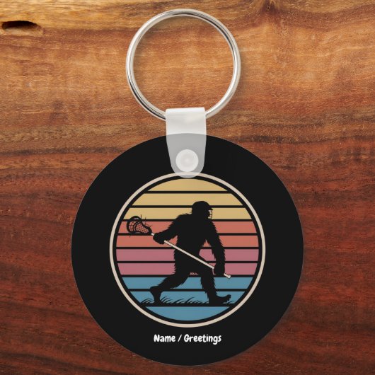ビグフットおもしろいサスカッチラクロスヴィンテージサンセット キーホルダー (正面)